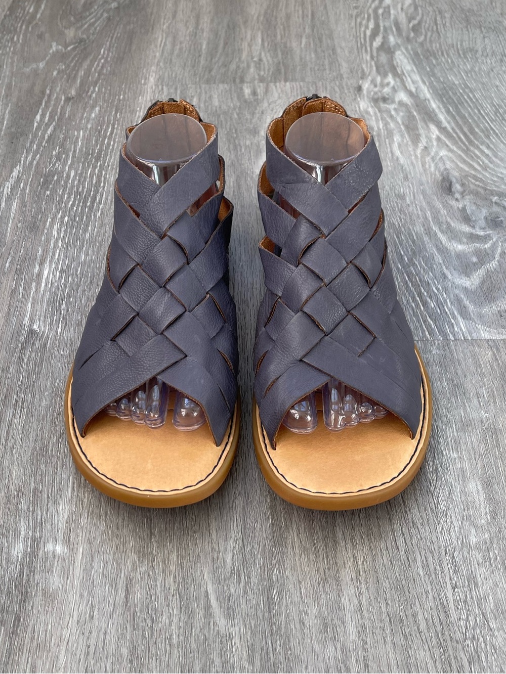 Born NEW with Tag Iwa Blue Leather Sandals Size 9